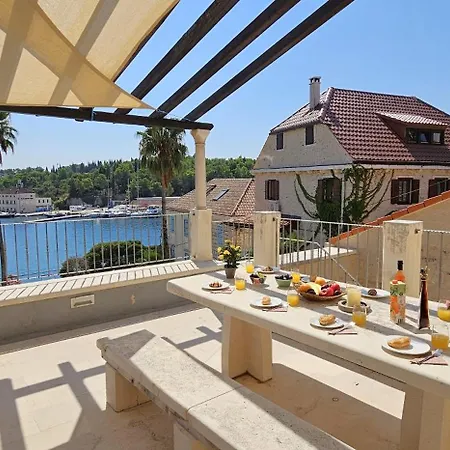 Vila Old Stone With Pool, Jacuzzi, Walled Garden - Kristina Milna (Brac)